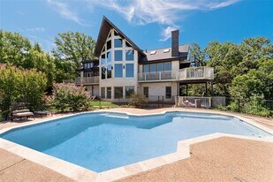 3733 Oakwood Dr in Grapevine, TX - Building Photo