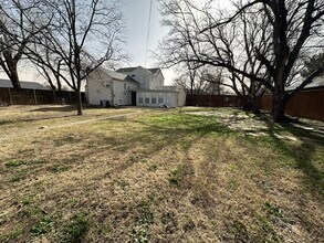 2504 25th St in Lubbock, TX - Foto de edificio - Building Photo