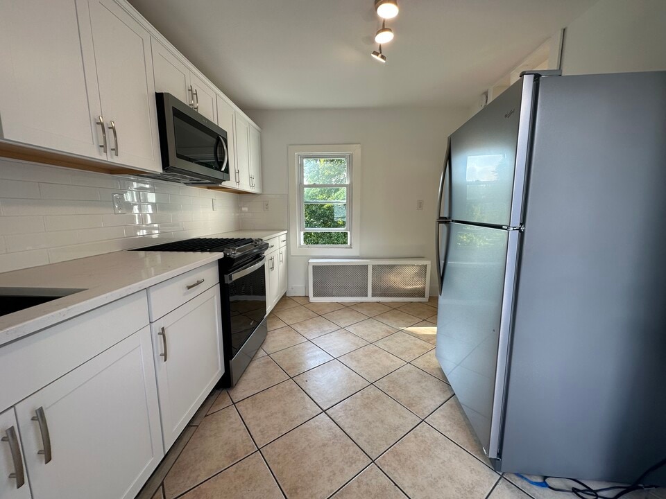 71 Grove St, Unit #2 in Beacon, NY - Foto de edificio