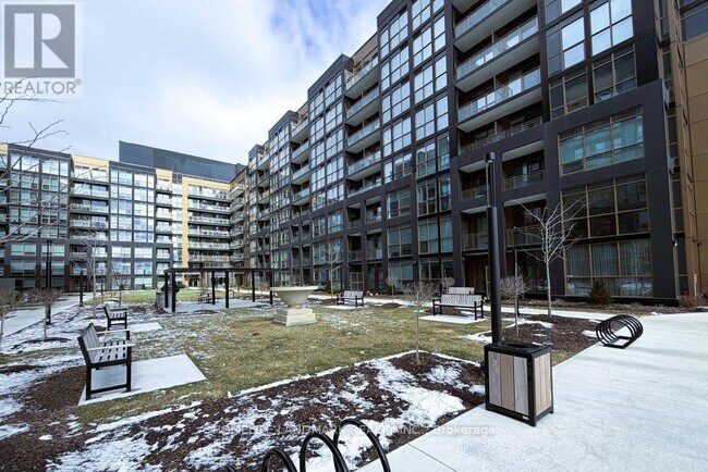 2343 Khalsa Gate in Oakville, ON - Building Photo - Building Photo