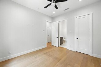 2620 Valley View Ln in Farmers Branch, TX - Building Photo - Building Photo