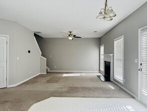 792 Clairidge Oak Ct in Lawrenceville, GA - Building Photo - Building Photo
