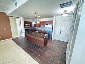 2405 W Serene Ave in Las Vegas, NV - Building Photo