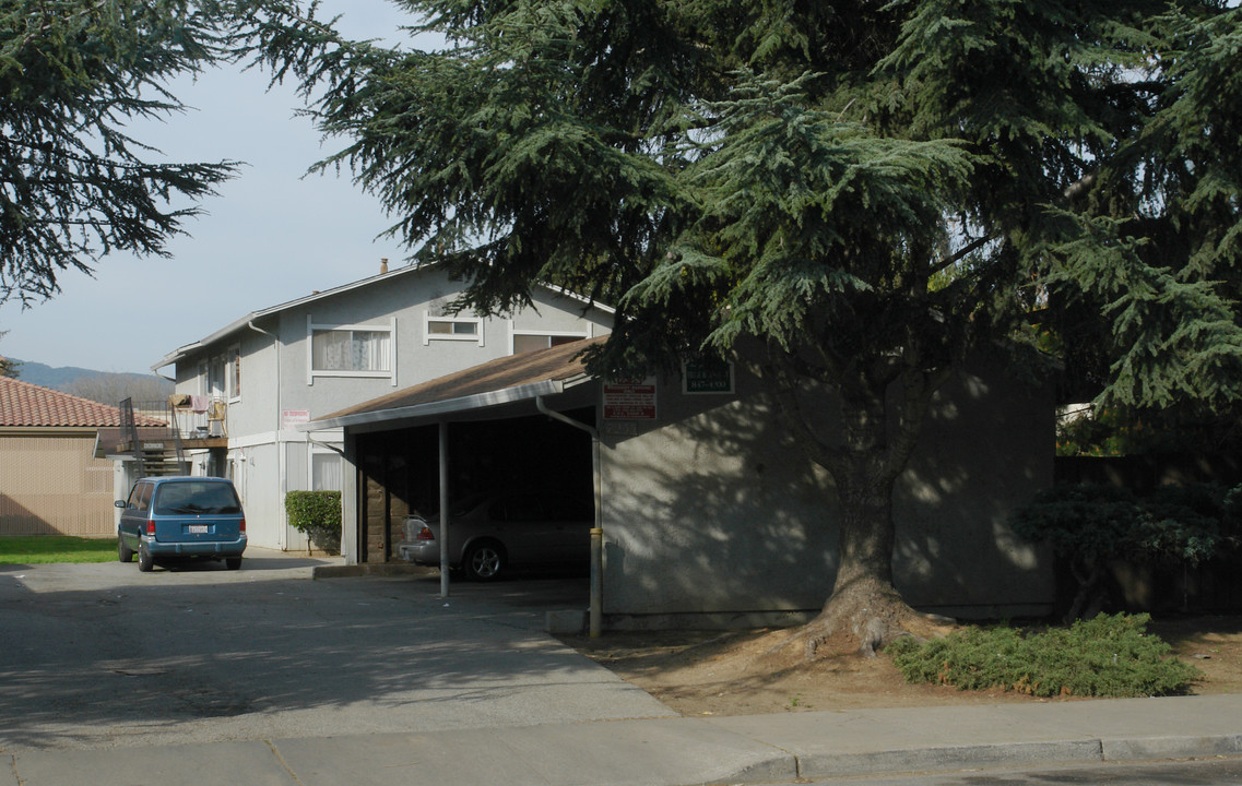 7235 East St in Gilroy, CA - Building Photo