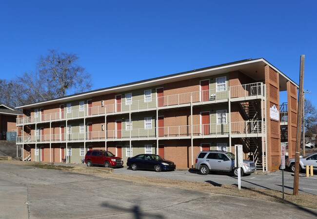 Chalet in Auburn, AL - Foto de edificio - Building Photo