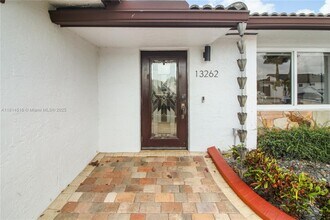 13262 NW 1st Terrace in Miami, FL - Building Photo - Building Photo