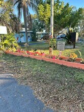 10464 106th Ave N in Largo, FL - Building Photo - Building Photo