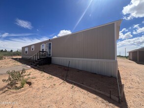 284 E Wicker Rd in Chaparral, NM - Building Photo - Building Photo