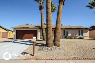 19223 N 21st Ave in Phoenix, AZ - Building Photo