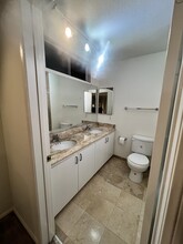 1250 S Westgate Ave, Unit 203 in Los Angeles, CA - Building Photo - Building Photo