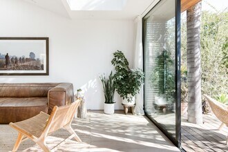 837 Flower Ave in Los Angeles, CA - Building Photo - Building Photo