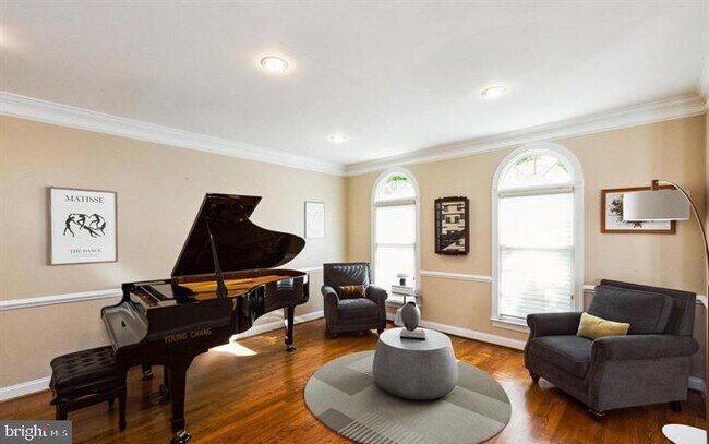 10418 Willow Crest Ct in Vienna, VA - Building Photo - Building Photo