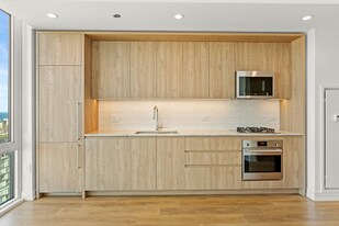 206 W Division St in Chicago, IL - Building Photo