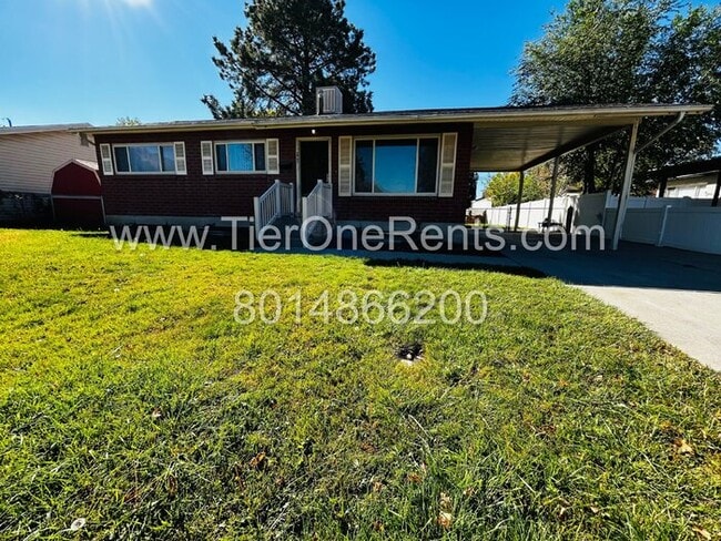 942 E Sego Lily Dr in Sandy, UT - Building Photo - Building Photo