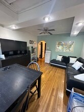 4036 N Mozart St, Unit G in Chicago, IL - Building Photo - Building Photo