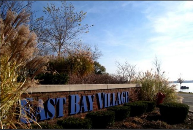 474 Village Dr in Walled Lake, MI - Building Photo - Building Photo
