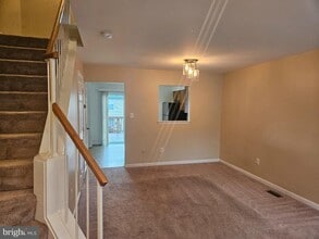6887 Chasewood Cir in Centreville, VA - Building Photo - Building Photo