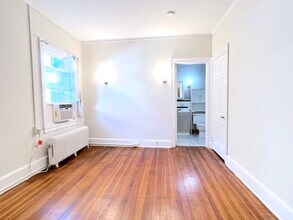 103 W 39th St, Unit C3 in Baltimore, MD - Building Photo - Building Photo