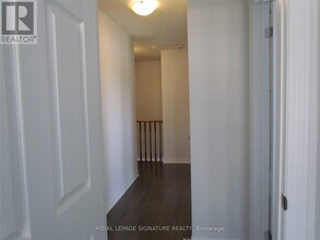 434 Athabasca Cmn in Oakville, ON - Building Photo - Building Photo