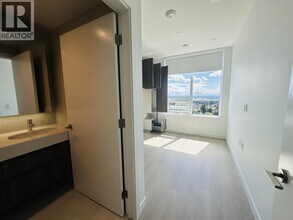 6537 Telford Ave in Burnaby, BC - Building Photo - Building Photo