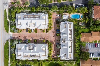 3770 County Line Rd in Tequesta, FL - Building Photo - Building Photo