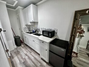 2223 Amherst Ave in Orlando, FL - Building Photo - Building Photo