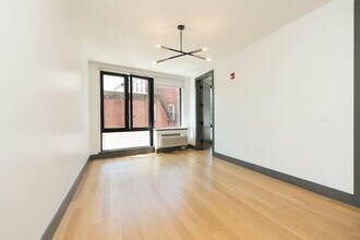 424 Arlington Ave, Unit 304 in Jersey City, NJ - Building Photo - Building Photo
