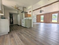 988 Jeffcote Rd photo'