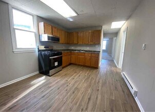 917 N Cicero Ave-Unit -2 in Chicago, IL - Building Photo - Building Photo