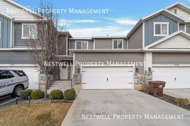 7235 N Red Clover Way in Eagle Mountain, UT - Building Photo - Building Photo