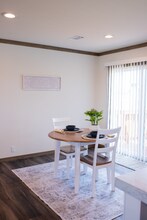 6105 E McKinney St in Denton, TX - Building Photo - Building Photo