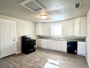 1510 E 10th St in Lubbock, TX - Building Photo - Building Photo