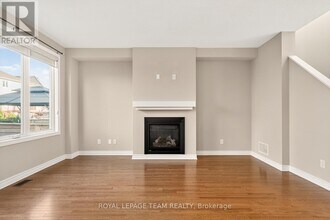 619 Geranium Walk in Ottawa, ON - Building Photo - Building Photo