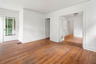 271 Forest Hill Dr in Asheville, NC - Building Photo - Building Photo
