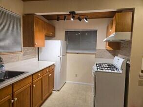 4555 Ridgeway Dr, Unit #C in Los Alamos, NM - Foto de edificio - Building Photo