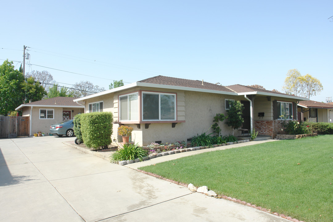 4130 Manzanita Dr in San Jose, CA - Building Photo