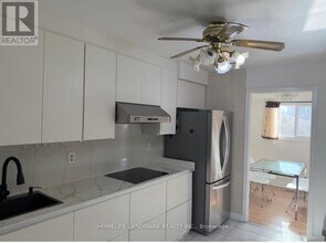 58 Muirlands Dr in Toronto, ON - Building Photo - Building Photo