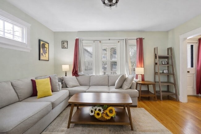 71 Chilton St in Cambridge, MA - Building Photo - Building Photo