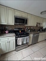 15 Mansfield St, Unit 2 in Boston, MA - Building Photo