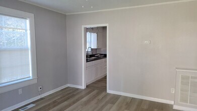 832 Mcroy Dr in Chattanooga, TN - Building Photo - Building Photo