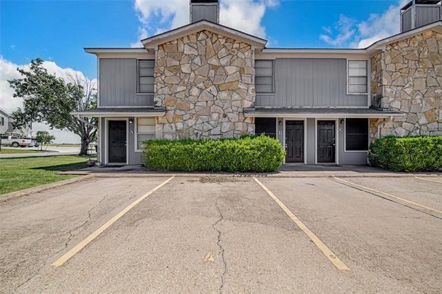 1403 Courtney Pl in Cleburne, TX - Building Photo