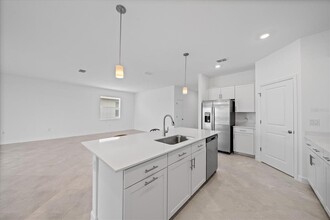 8756 Coco Bay Blvd in Englewood, FL - Building Photo - Building Photo