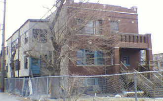 2931-2941 N Sawyer Ave Apartments