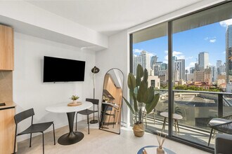 121 NE 5th St, Unit SI FL9-ID1404478P in Miami, FL - Building Photo - Building Photo