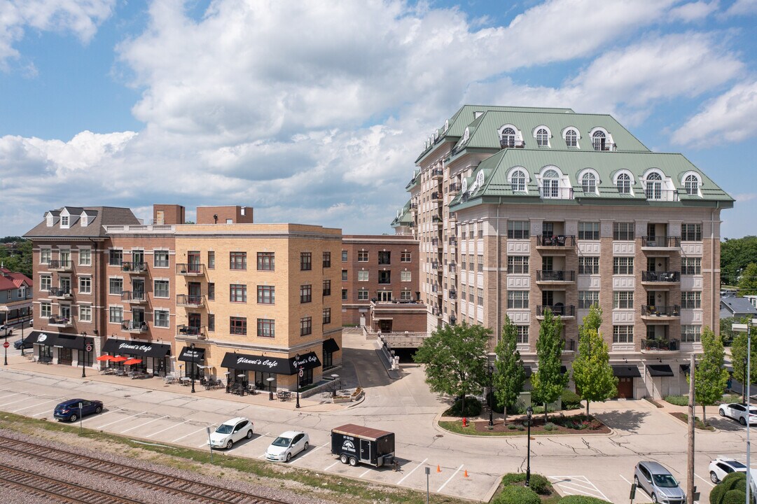 The Providence in Palatine, IL - Foto de edificio