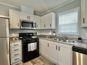 3701 2nd St in Coralville, IA - Foto de edificio - Building Photo