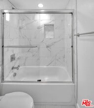 1013 Wilton Pl in Los Angeles, CA - Building Photo - Building Photo