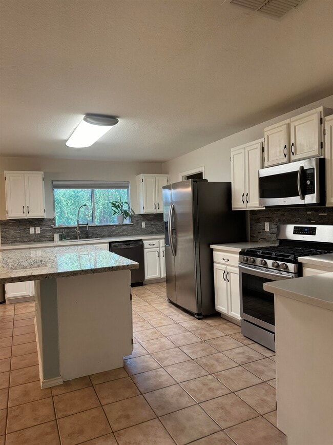 5229 Brewster Dr in Laredo, TX - Building Photo - Building Photo