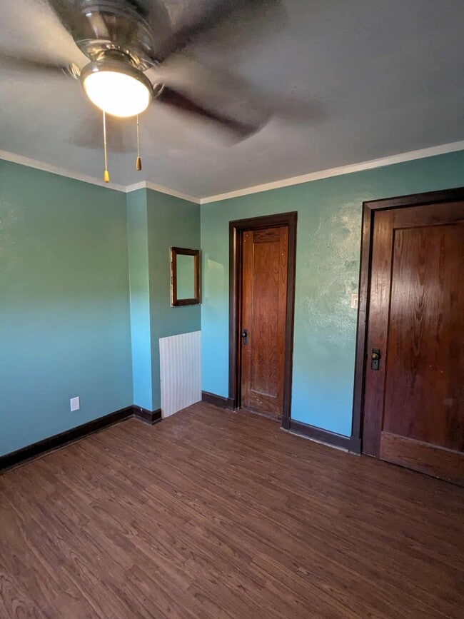 435 S Broadway St in Little York, IL - Foto de edificio - Building Photo