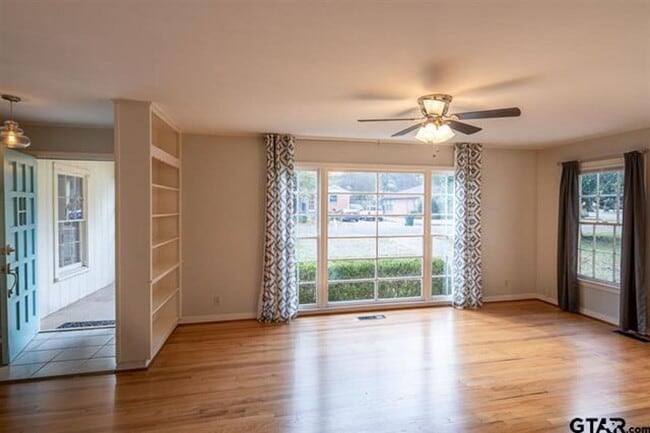 1213 W Camellia St in Tyler, TX - Building Photo - Building Photo